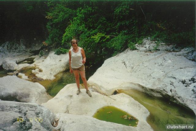 47471_mama_at_big_canion.jpg